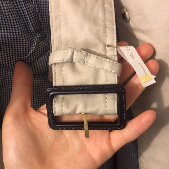 Banana Republic Trench Coat - Picture 9 of 9